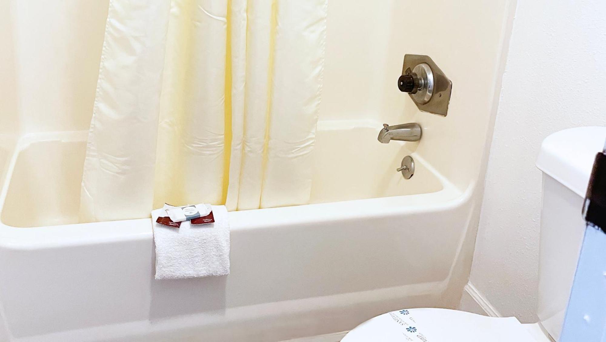 Express Inn Thomson Ngoại thất bức ảnh